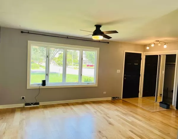 Addison, IL 60101,602 N Rumple LN