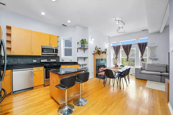 Chicago, IL 60622,2744 W Haddon AVE #2