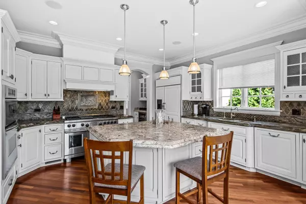 Wilmette, IL 60091,2421 Pomona LN