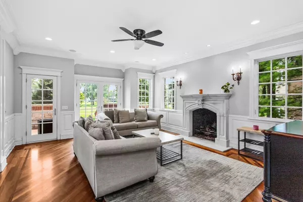 Wilmette, IL 60091,2421 Pomona LN