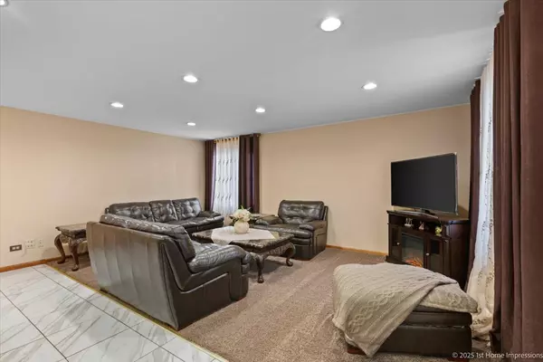 Alsip, IL 60803,5316 W MINT JULIP DR