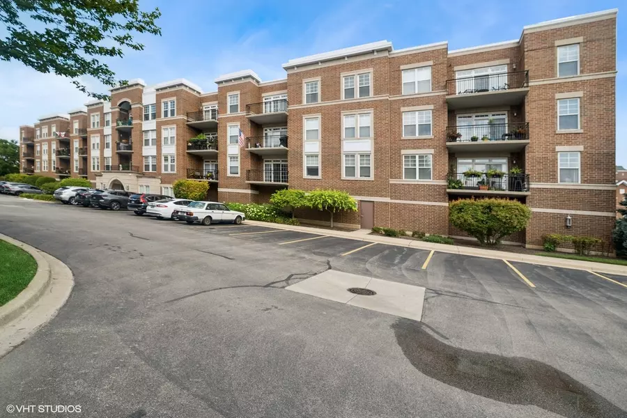 435 W Wood ST #307A, Palatine, IL 60067