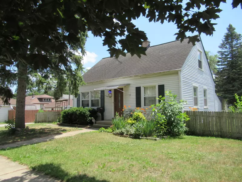 659 Bent ST, Elgin, IL 60120