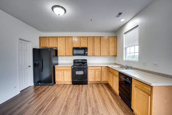 Yorkville, IL 60560,3821 Bailey RD #3821