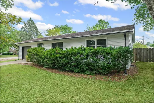 Urbana, IL 61802,2207 E Country Squire DR
