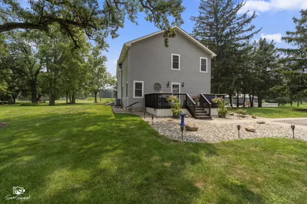 3842 Stone Oaks DR, Kankakee, IL 60901