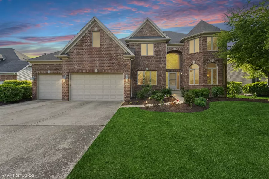 25738 W Sunnymere DR, Plainfield, IL 60585