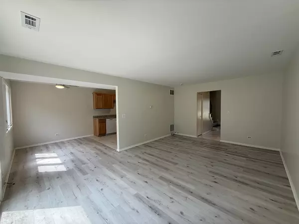 Hanover Park, IL 60133,4575 Jefferson ST