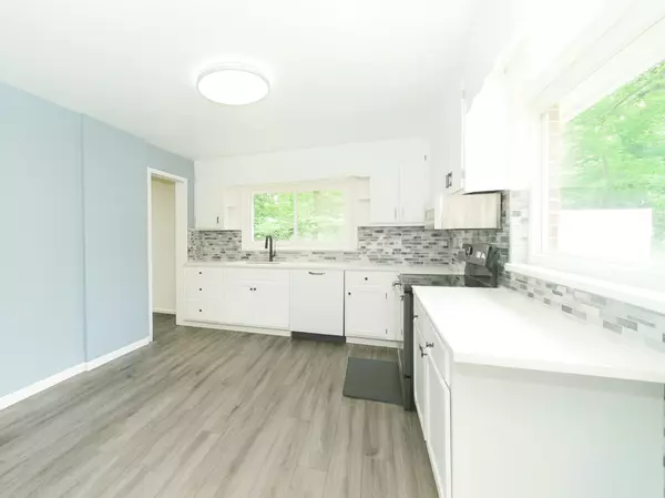 Waukegan, IL 60085,308 STEWART AVE