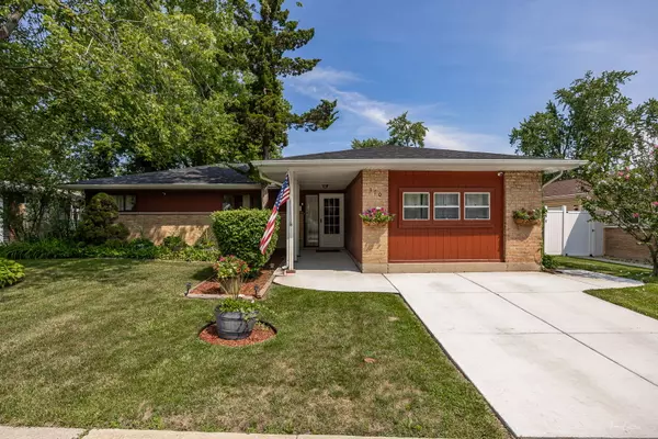 370 WILSHIRE ST, Park Forest, IL 60466