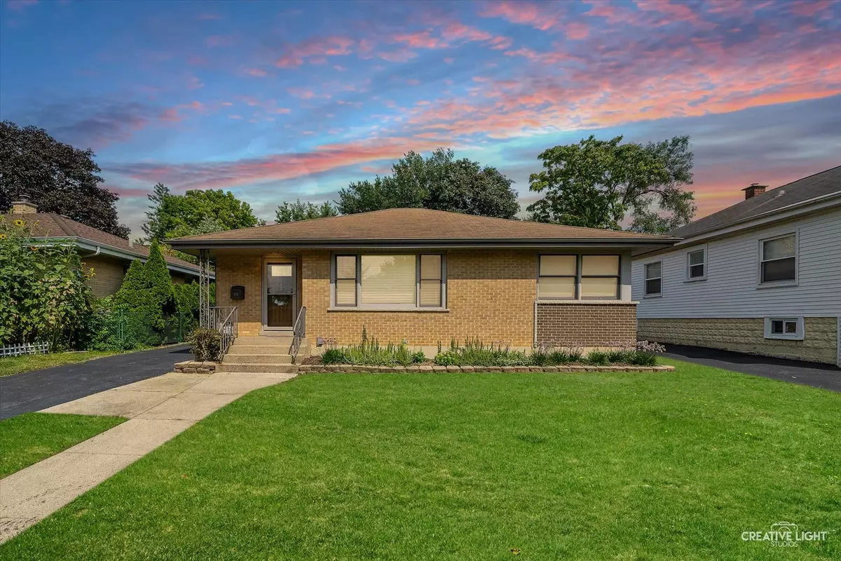 Villa Park, IL 60181,303 N Ardmore AVE