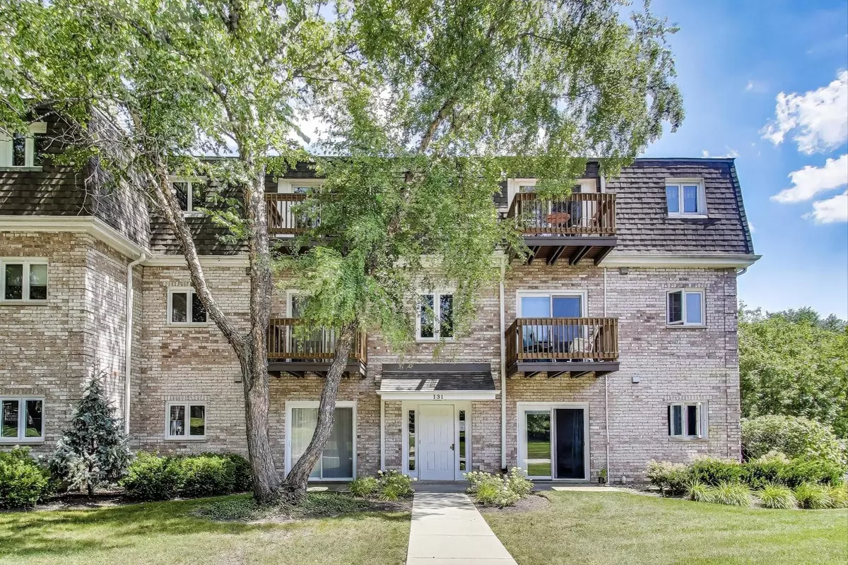 Libertyville, IL 60048,131 E Winchester RD #A