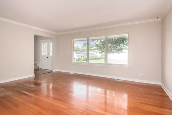 Algonquin, IL 60102,352 Country LN