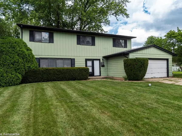 Gurnee, IL 60031,18350 W Linda LN