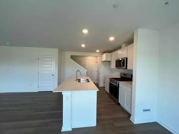 Yorkville, IL 60560,3512 Richardson CIR