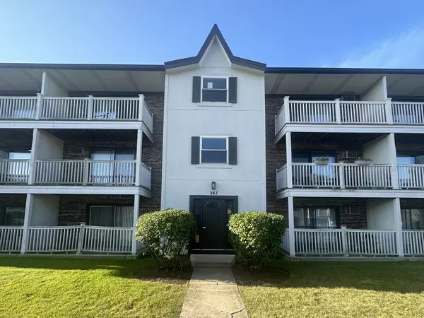 Aurora, IL 60504,243 Gregory ST #3