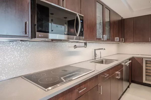 Chicago, IL 60611,132 E Delaware PL #4905