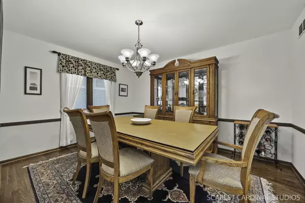 Villa Park, IL 60181,19 E Jackson ST