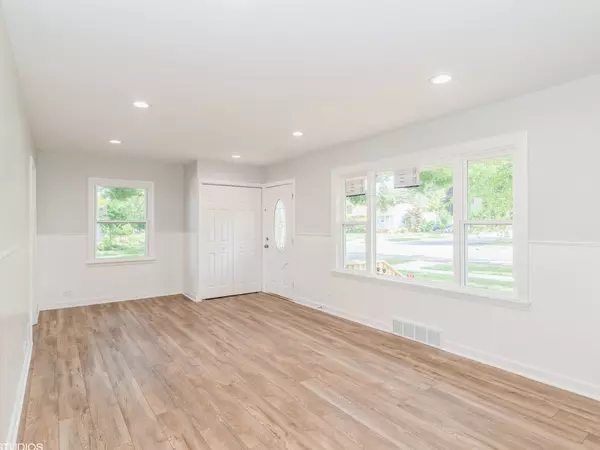 Waukegan, IL 60085,2402 Marshall Pkwy