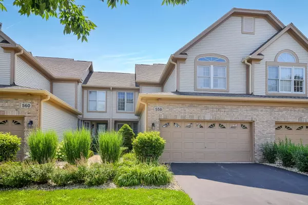 558 Harlowe LN, Naperville, IL 60565