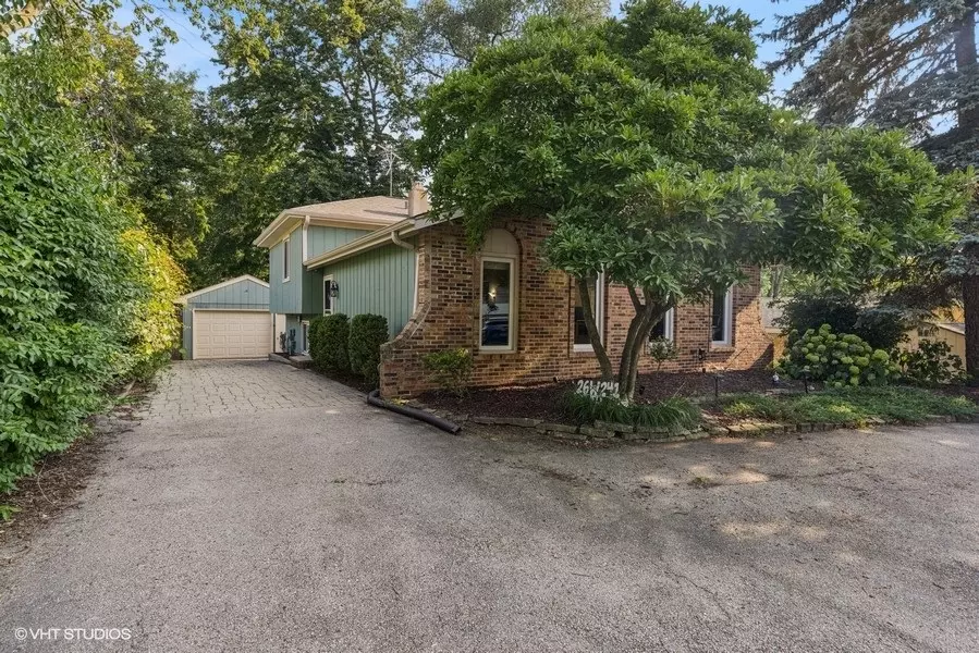 26W241 Jewell RD, Winfield, IL 60190