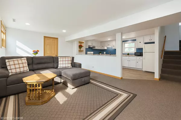 Buffalo Grove, IL 60089,502 Estate DR