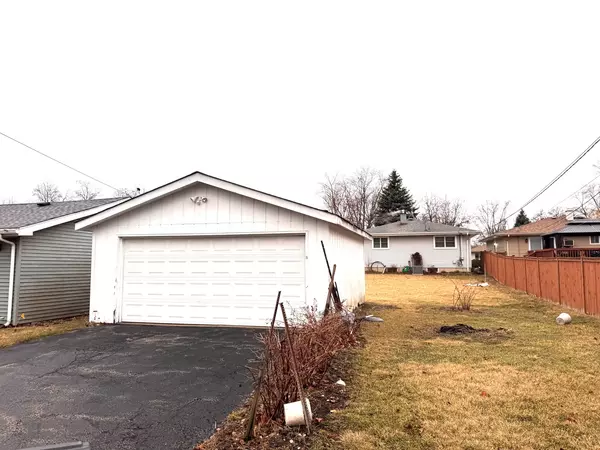 Zion, IL 60099,2017 Ezra AVE