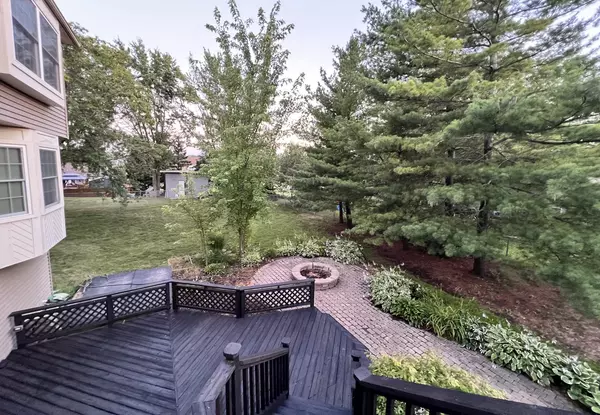Carol Stream, IL 60188,1080 Birchbark TRL