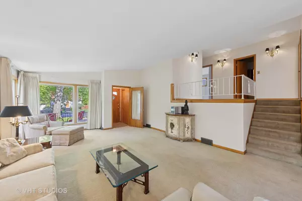Willow Springs, IL 60480,506 S Charleton ST