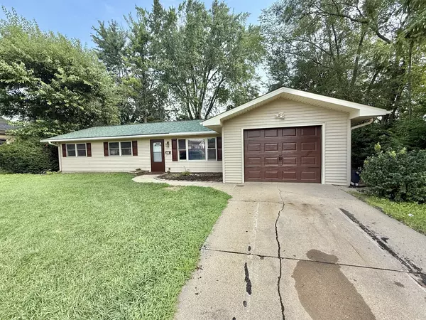 201 W Mcconaughy AVE, Rochelle, IL 61068