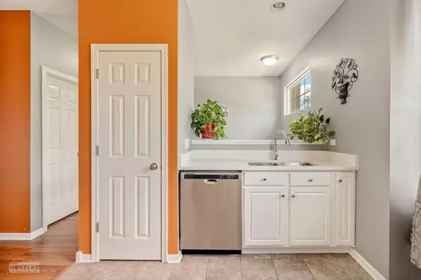 Aurora, IL 60504,836 Lewisburg LN