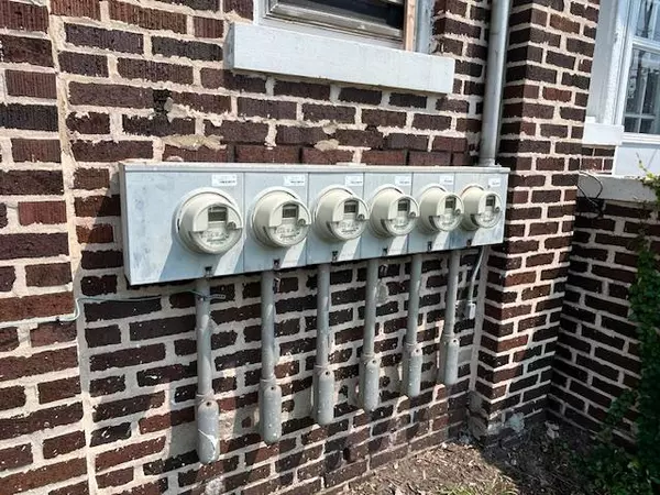 Calumet City, IL 60409,780 State Line RD