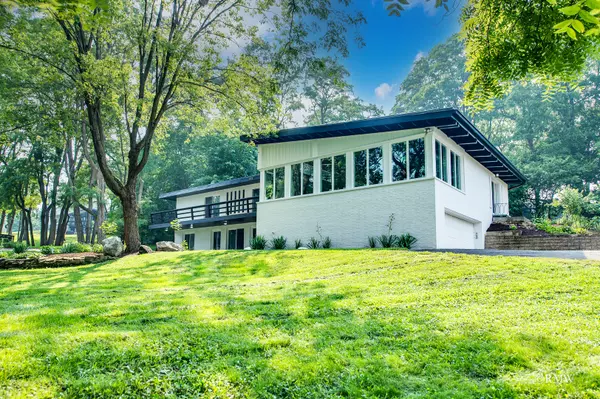 Sleepy Hollow, IL 60118,1022 Beau Brummel DR