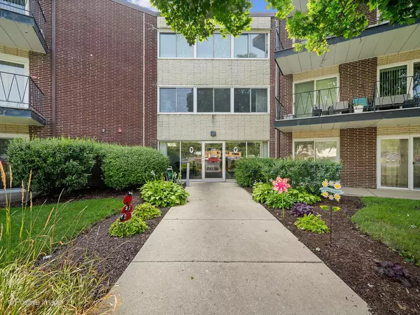 2800 Maple AVE #26C, Downers Grove, IL 60515