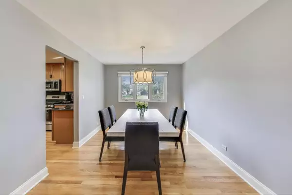 Northbrook, IL 60062,2466 Cobblewood DR
