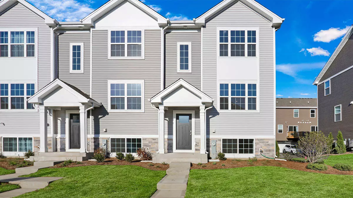 Pingree Grove, IL 60140,1401 Oakfield LN