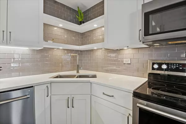 Chicago, IL 60614,1850 N Clark ST #1703