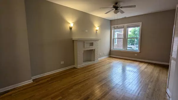 Chicago, IL 60625,3741 W ARGYLE ST #3