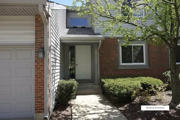 135 Morningside LN E, Buffalo Grove, IL 60089