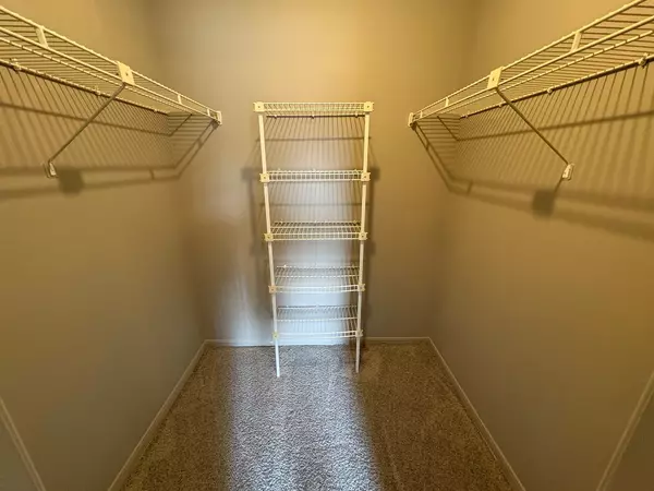 Palatine, IL 60074,2064 Rand RD #108