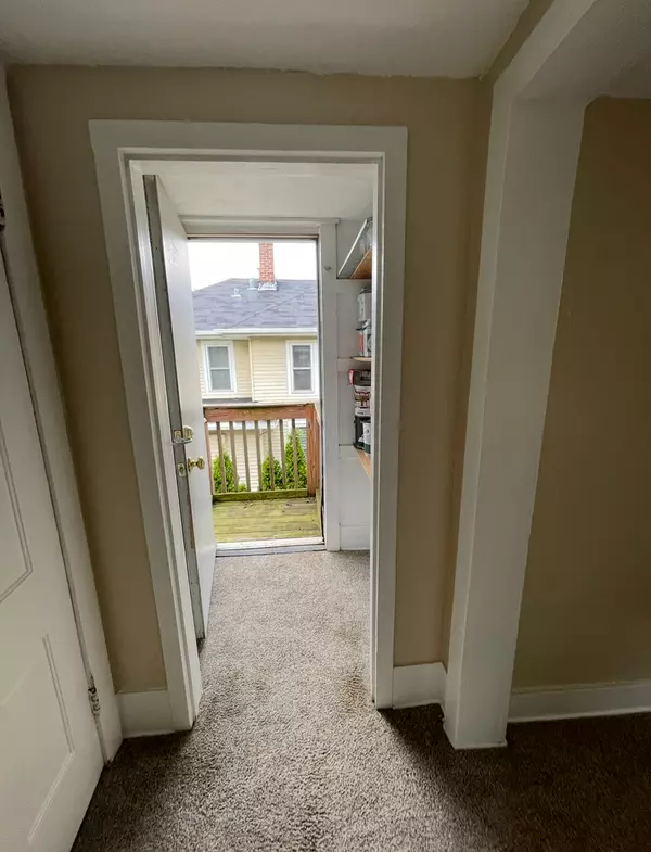 Naperville, IL 60540,209 Center ST #2