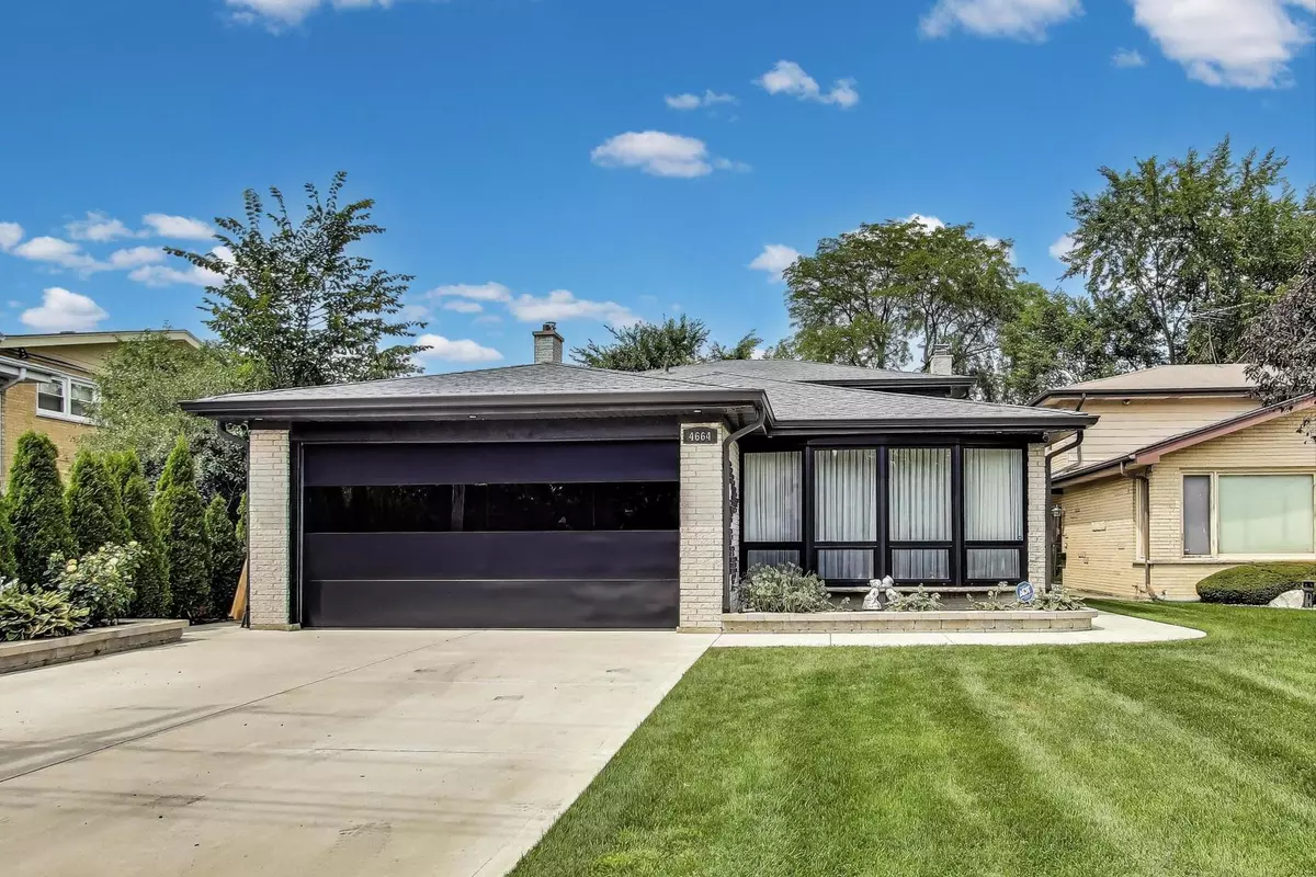 Lincolnwood, IL 60712,4664 W Lunt AVE