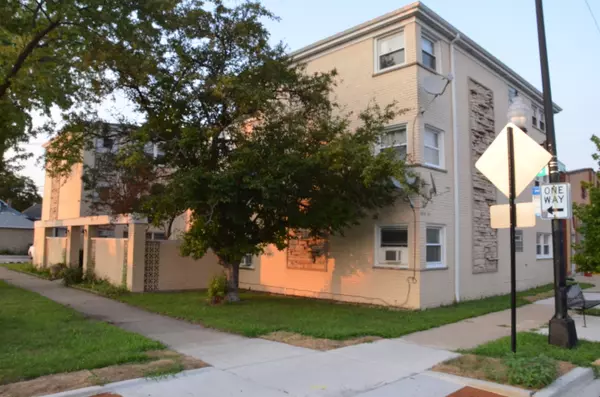 5858 W Addison ST #2-C, Chicago, IL 60634