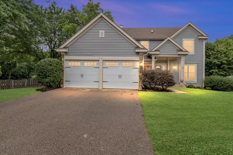 1661 Penny LN, Bartlett, IL 60103