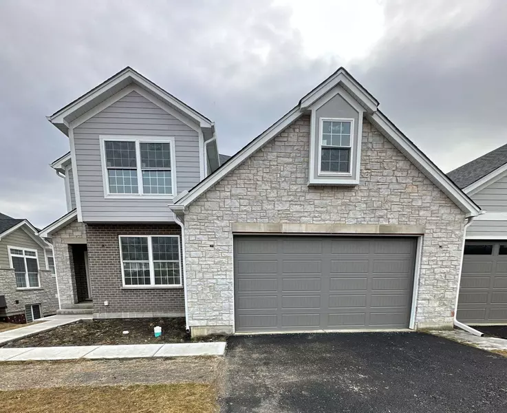 1221 Honey Lake RD, Lake Zurich, IL 60047