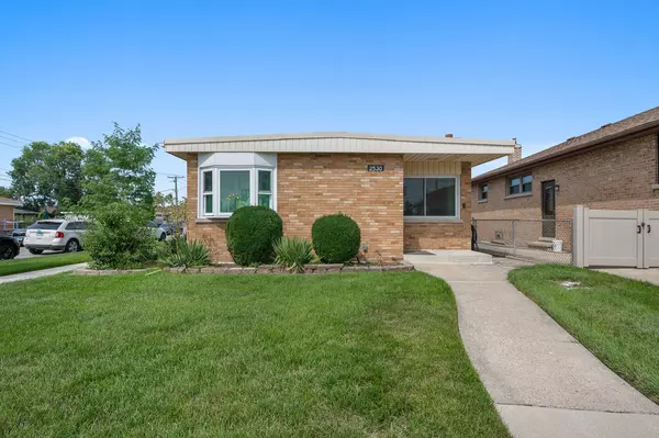 2530 Sheila ST, Franklin Park, IL 60131