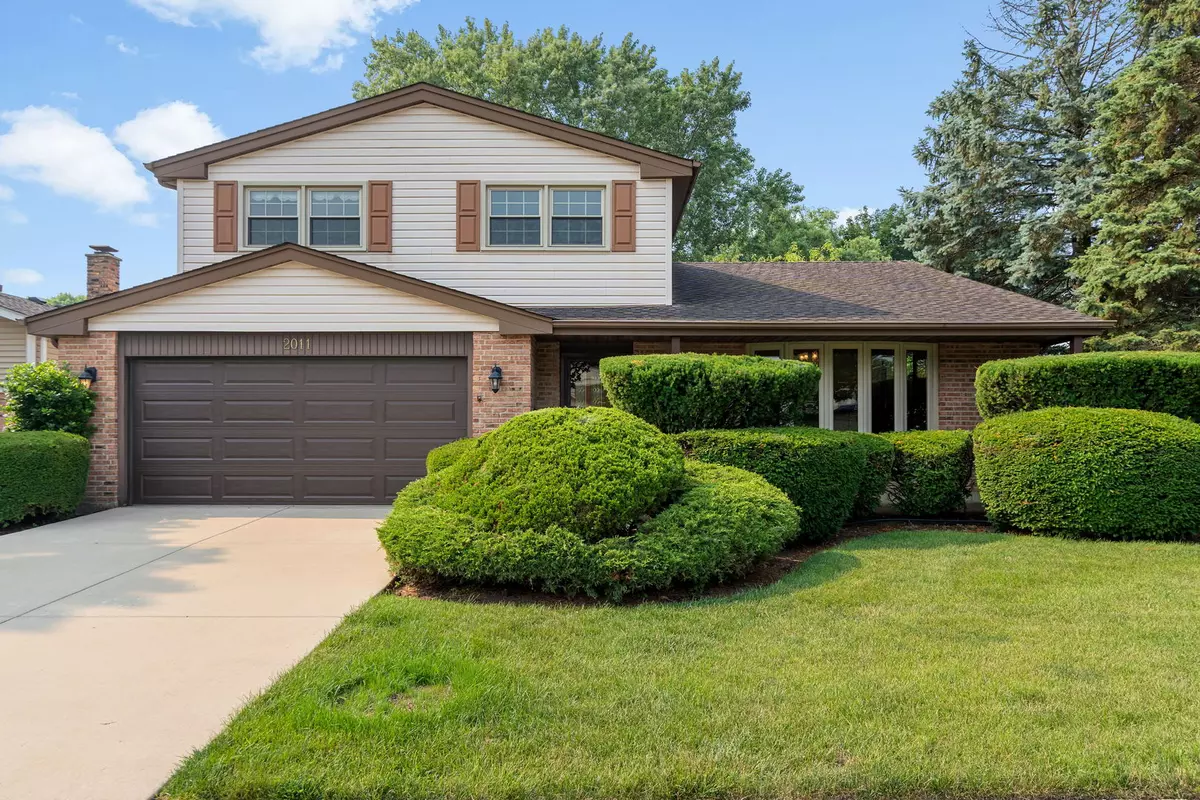 Arlington Heights, IL 60004,2011 E Canterbury DR