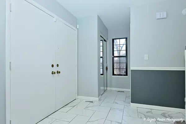 Gurnee, IL 60031,638 Dordan CT