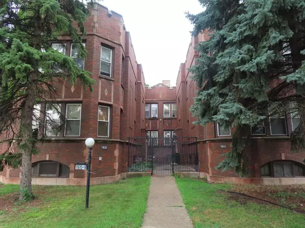 7918 S Calumet AVE, Chicago, IL 60619