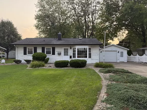 2120 Schuyler DR, Peru, IL 61354